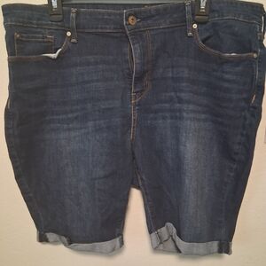 Womens Levi's Dark Blue Denim Shorts with Tan Leather Patch Size 20